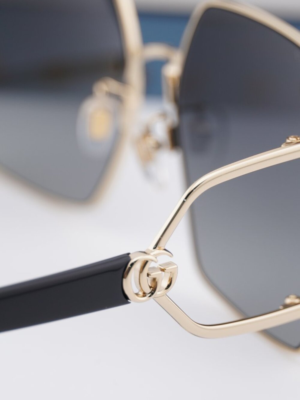 Gucci GG1564SA 001 Women Square Sunglasses - Endura Gold / Grey Gradient - Picture 7 of 13